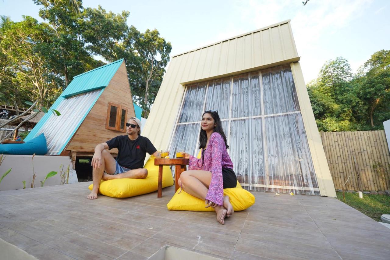 La Vie En Rose Hotel Senggigi Bagian luar foto