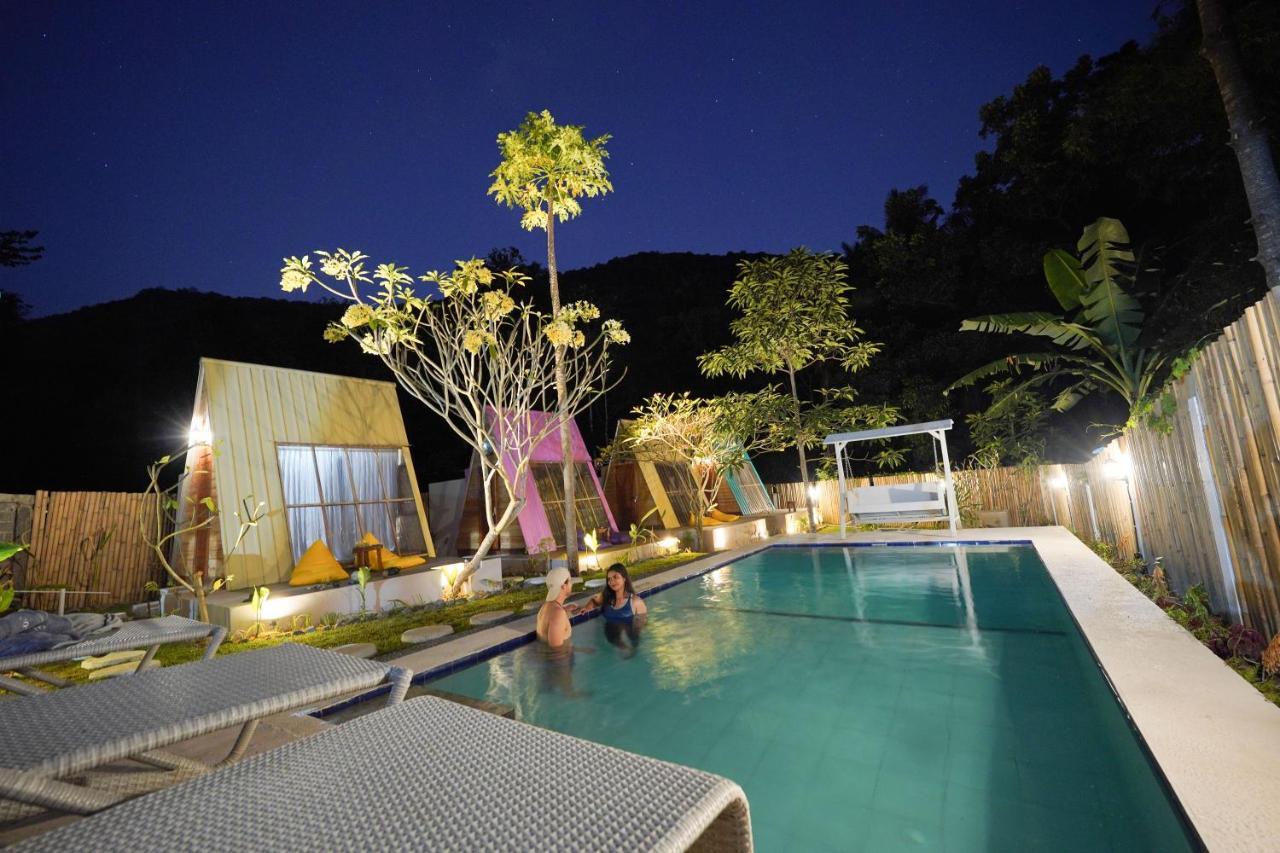 La Vie En Rose Hotel Senggigi Bagian luar foto